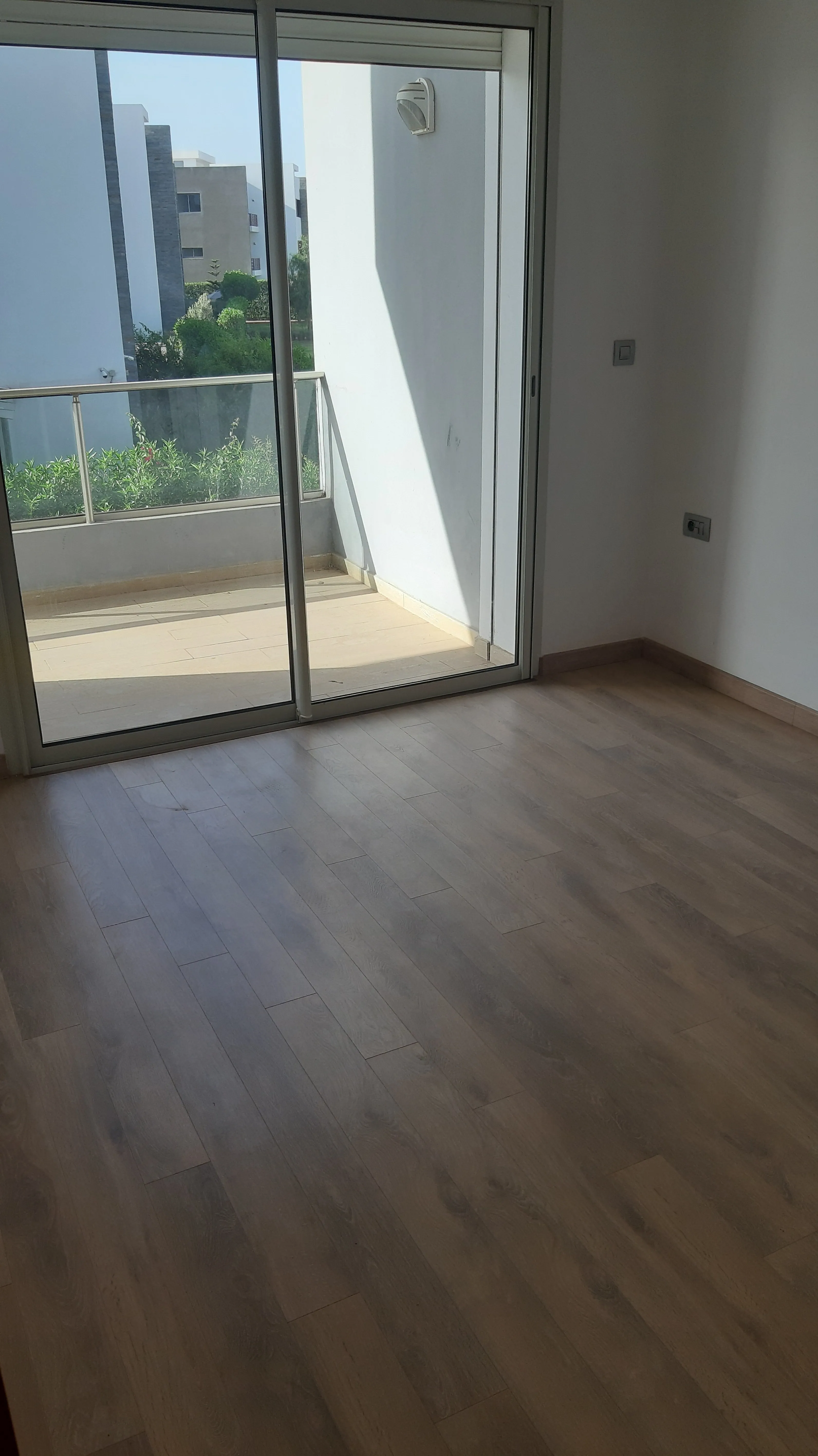 Appartement vide à louer à Bouskoura - الدار البيضاء (2)