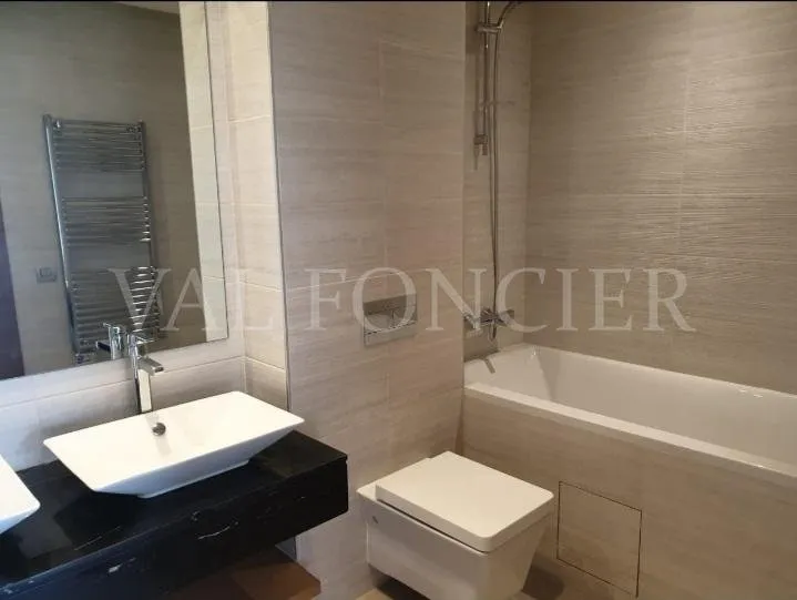 Location appartement 2 chambres avec grande terrasse à Casablanca Finance City - الدار البيضاء (3)