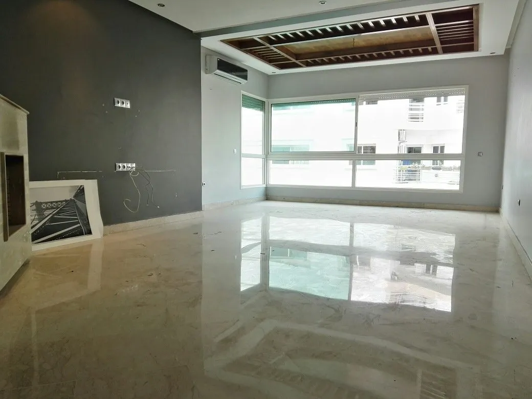 Appartement à louer vide au Triangle d'or - الدار البيضاء