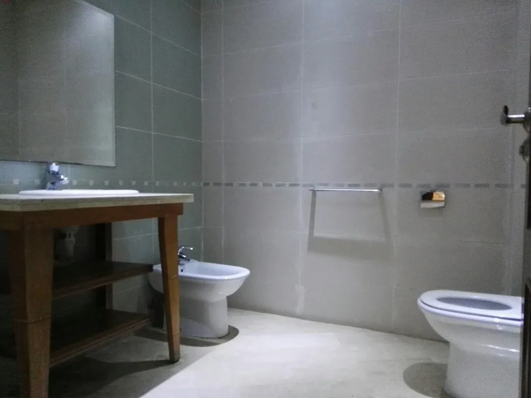 Appartement à louer vide au Triangle d'or - الدار البيضاء (3)