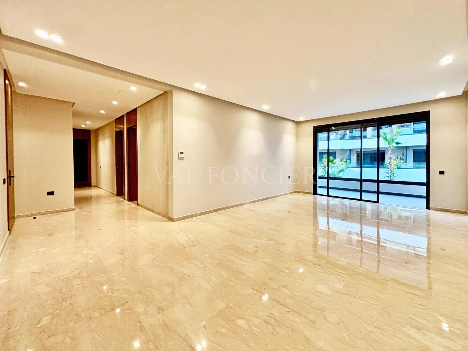 Location magnifique appartement moderne avec terrasse 178m2 à Californie, Casablanca - الدار البيضاء (2)