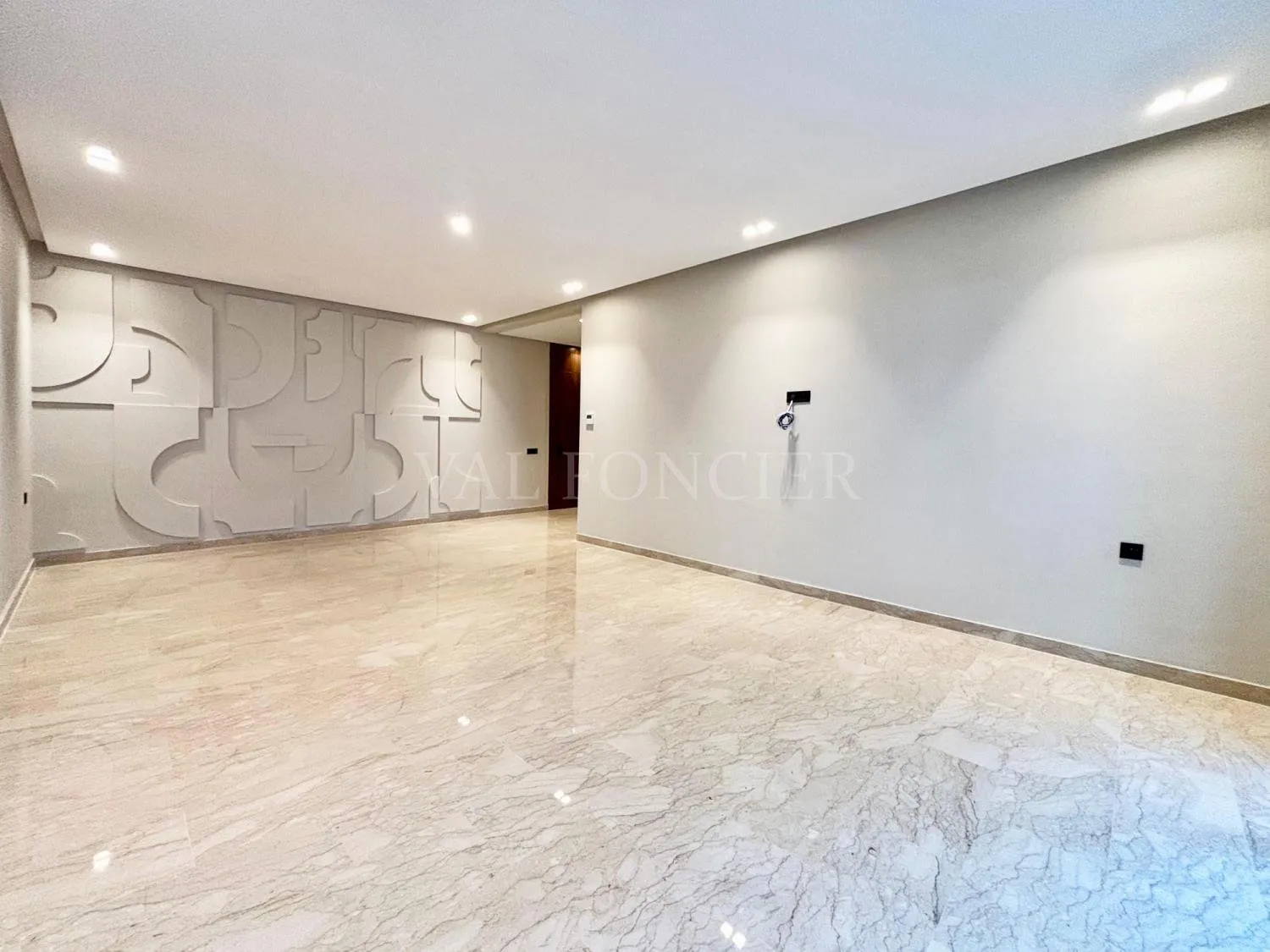 Location magnifique appartement moderne avec terrasse 178m2 à Californie, Casablanca - الدار البيضاء (4)