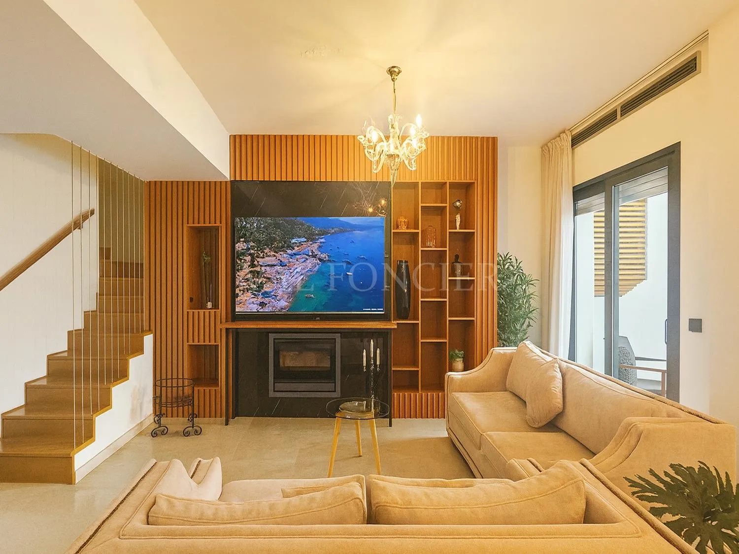 Location d'un superbe Duplex 4chambres avec terrasse au CFC, Casablanca - الدار البيضاء