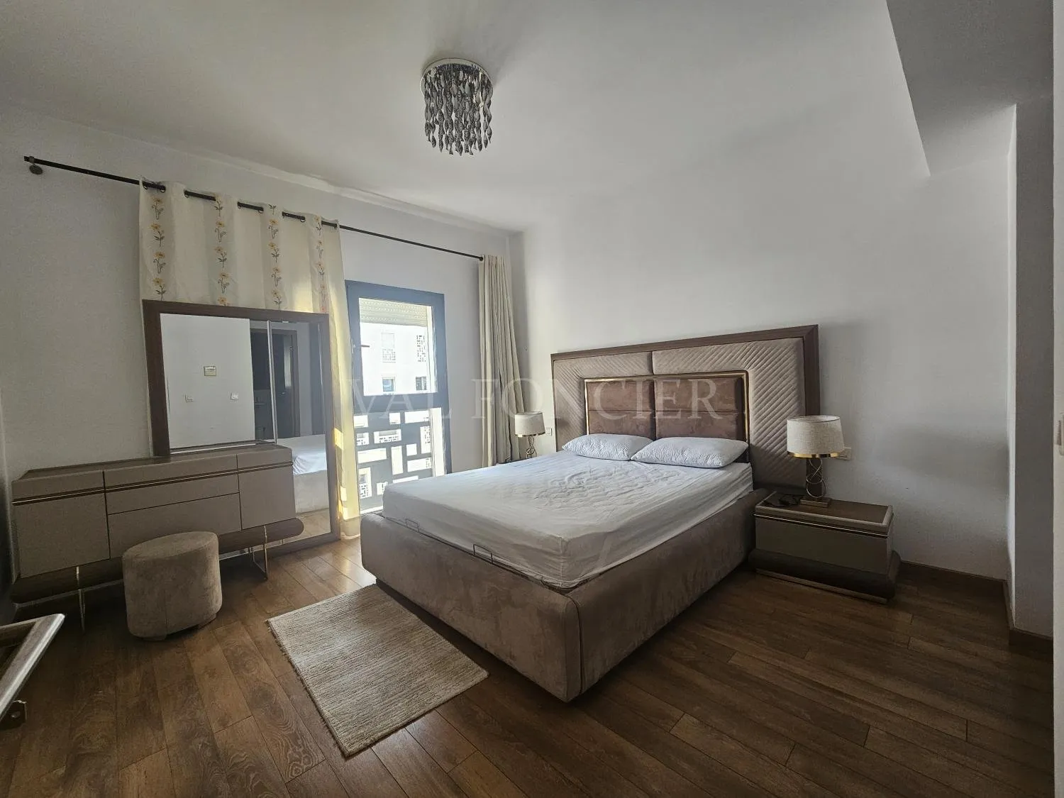 Location d'un superbe Duplex 4chambres avec terrasse au CFC, Casablanca - الدار البيضاء (4)