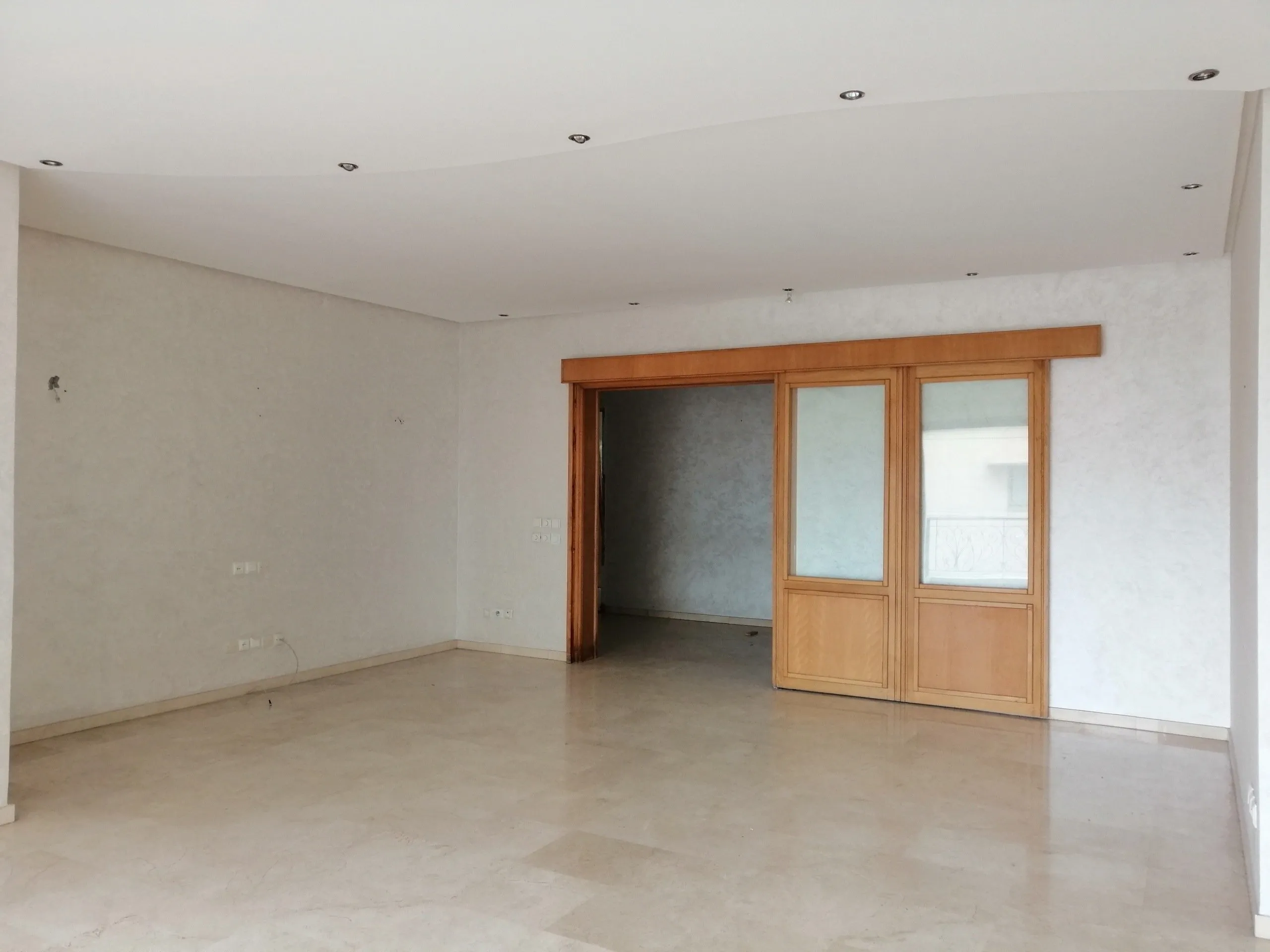 Appartement à louer vide à Racine - الدار البيضاء (2)