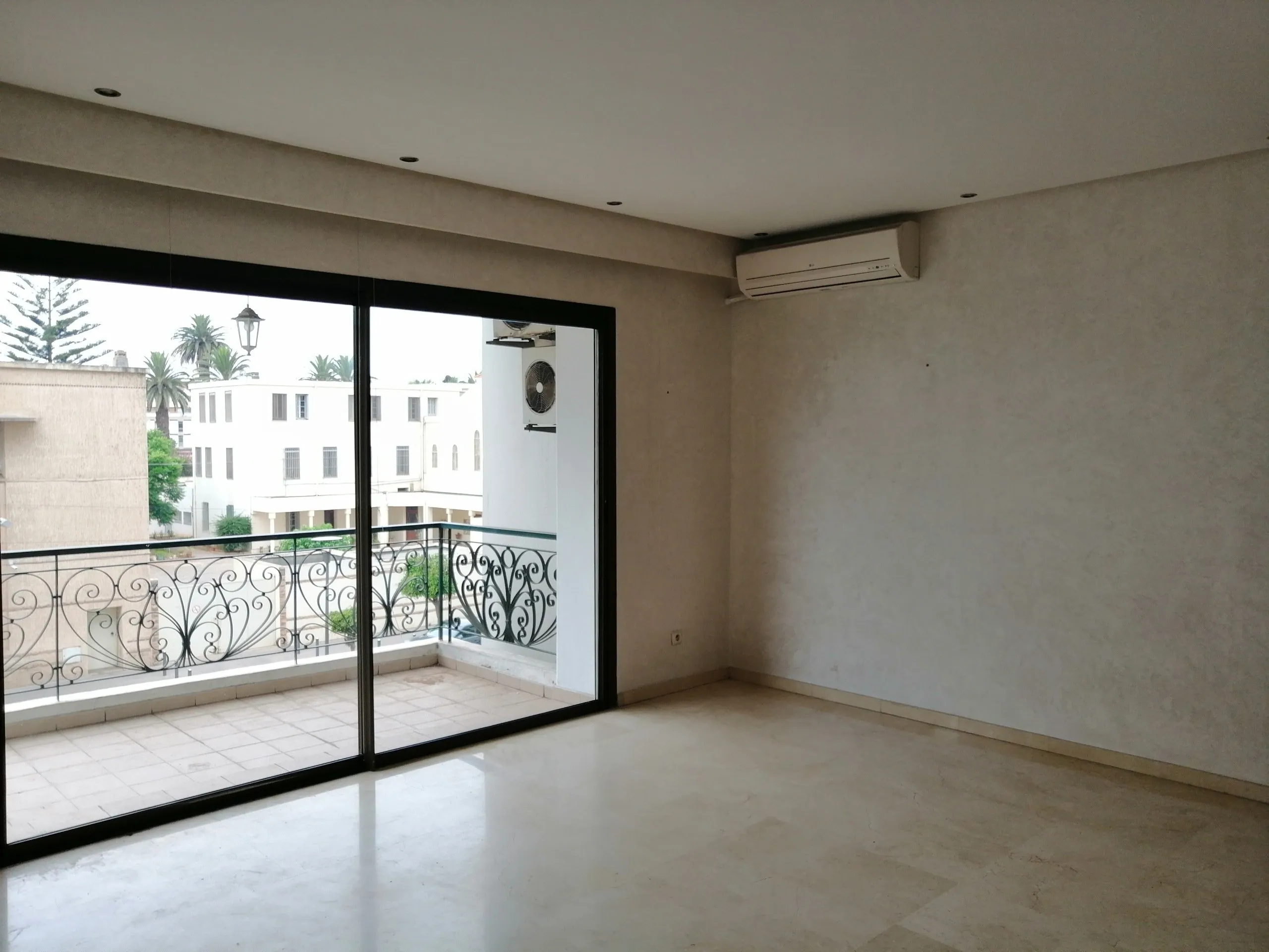 Appartement à louer vide à Racine - الدار البيضاء (3)