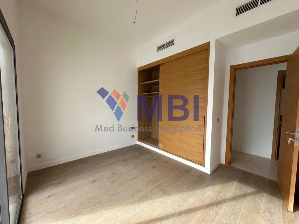 Appartement Vide à Louer Vue Mer L.M.T.2162 - طنجة (4)