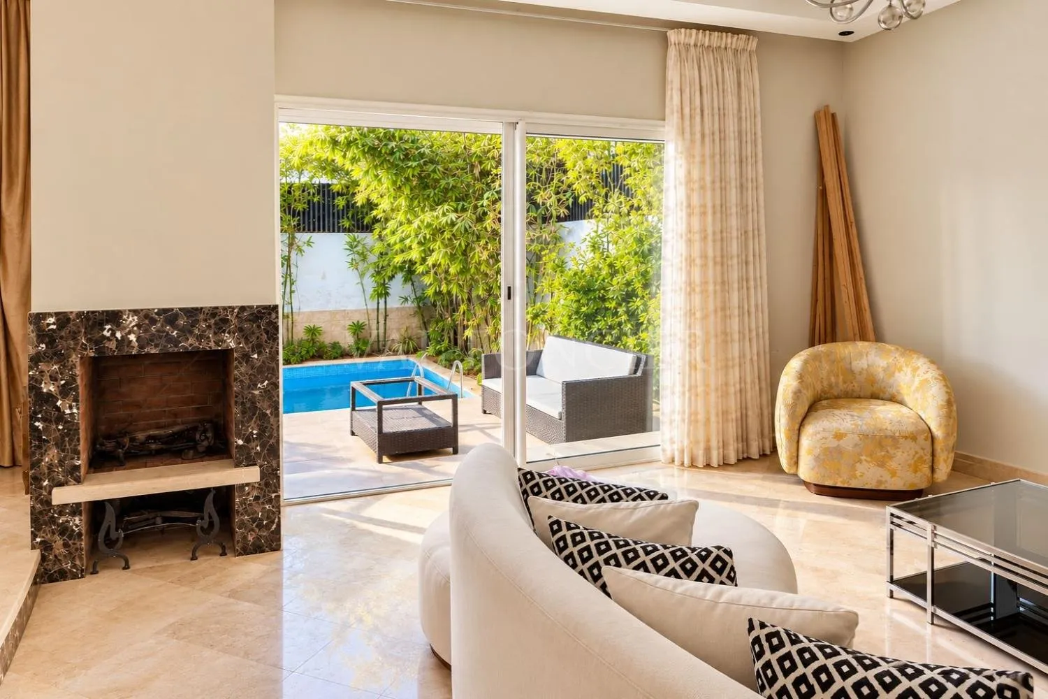 Location villa moderne 4chambres avec piscine à Dar Bouazza - الدار البيضاء (3)