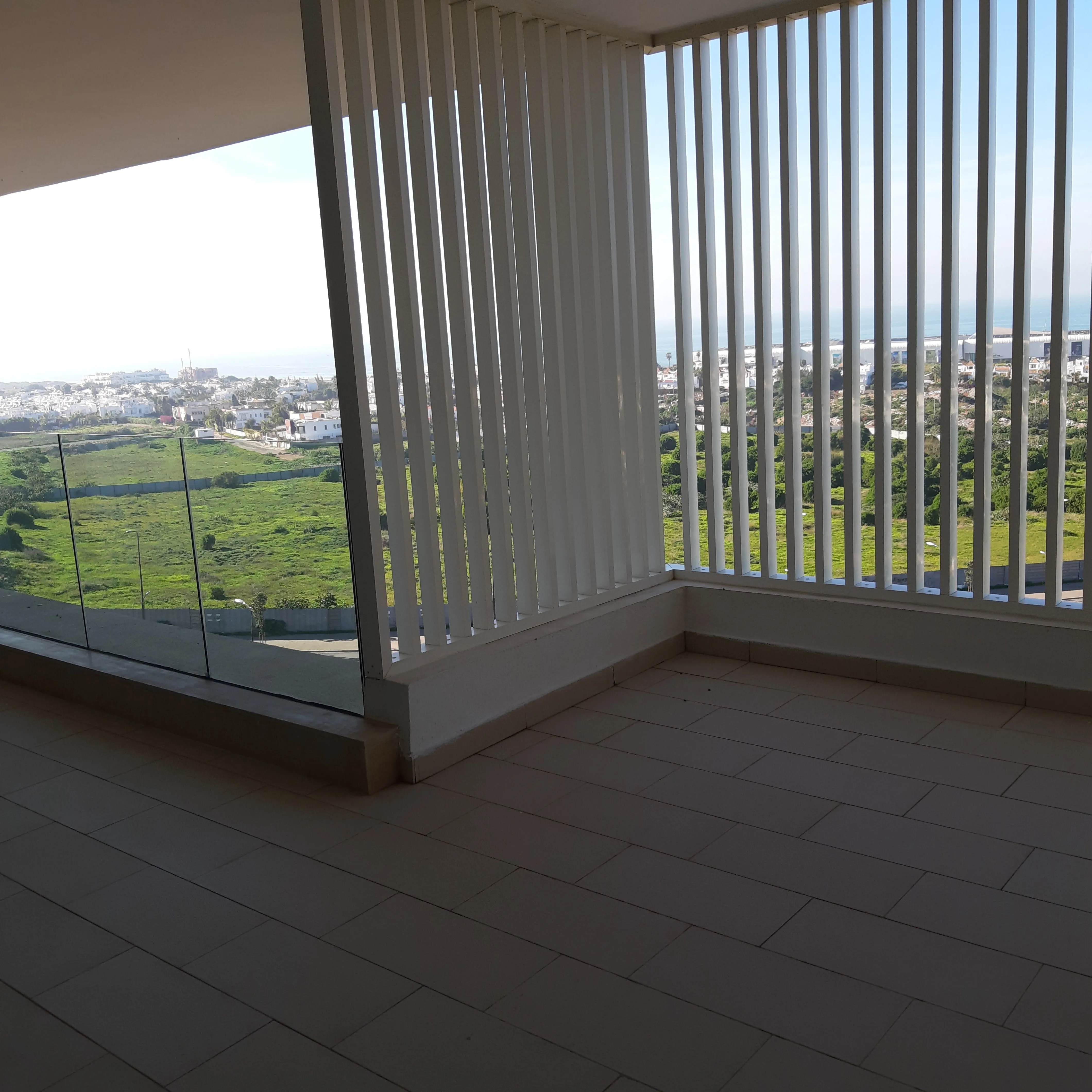 Appartement vide à louer à Ain Diab - الدار البيضاء (3)