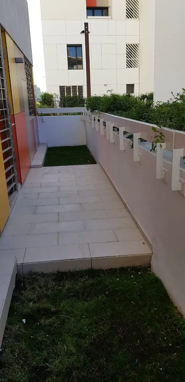 Appartement Neuf à louer vide à Casa Finance City - الدار البيضاء (2)