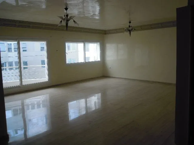 Appartement avec terrasse à louer vide à Gauthier - الدار البيضاء (2)