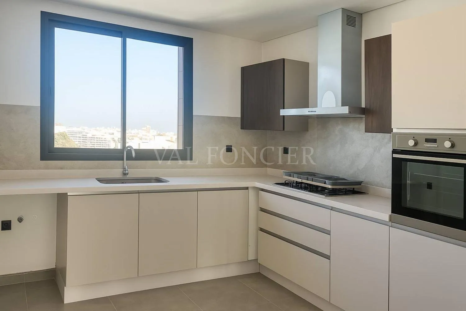 Location sublime appartement avec terrasse 3chambres à Casablanca Finance City - الدار البيضاء (3)