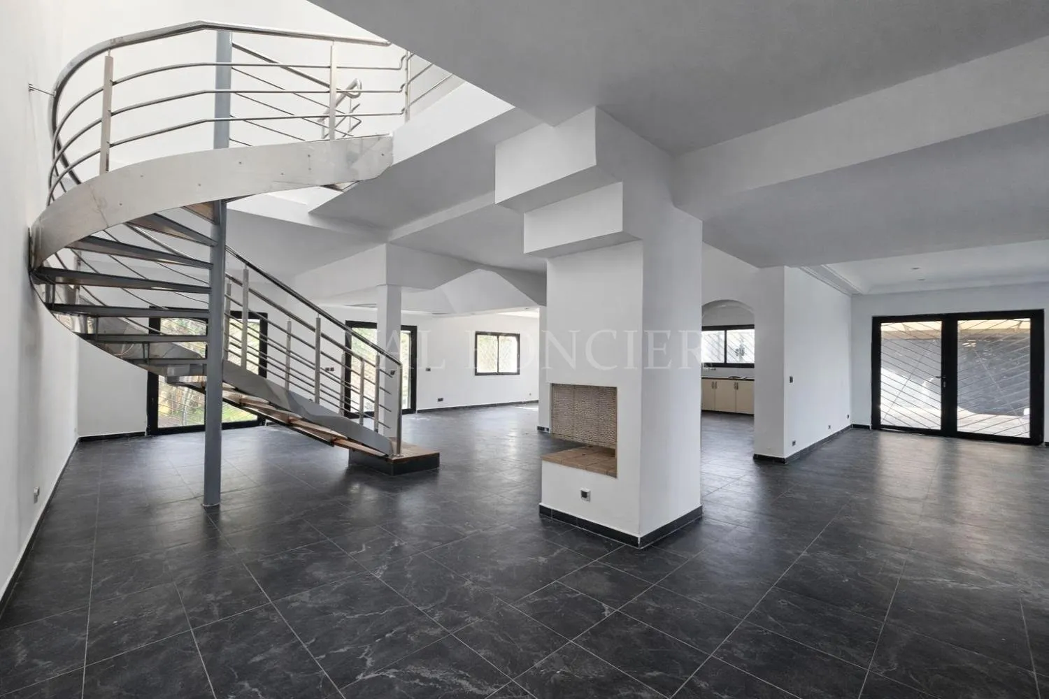 Location villa 4chambres avec piscine à Ain Diab, Casablanca - الدار البيضاء (2)