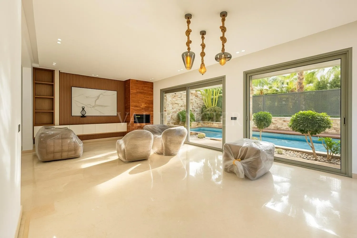 Location villa meublée moderne 3chambres avec piscine à Dar Bouazza - الدار البيضاء (4)