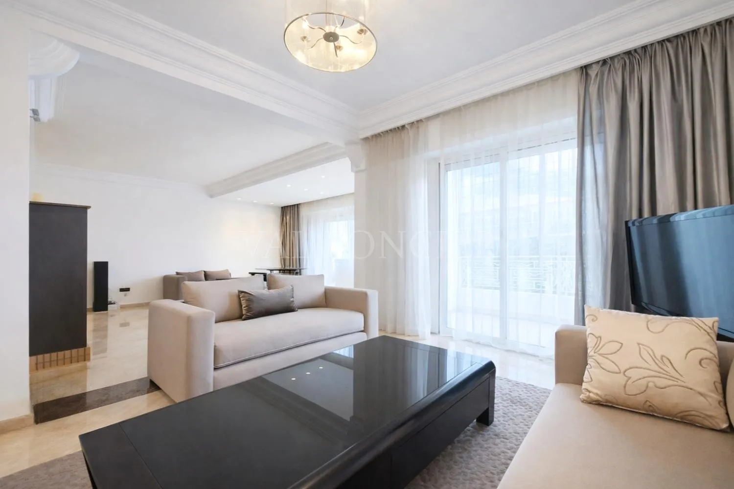 Location Magnifique appartement vide 3chambres 186m2 Racine, Casablanca - الدار البيضاء (4)