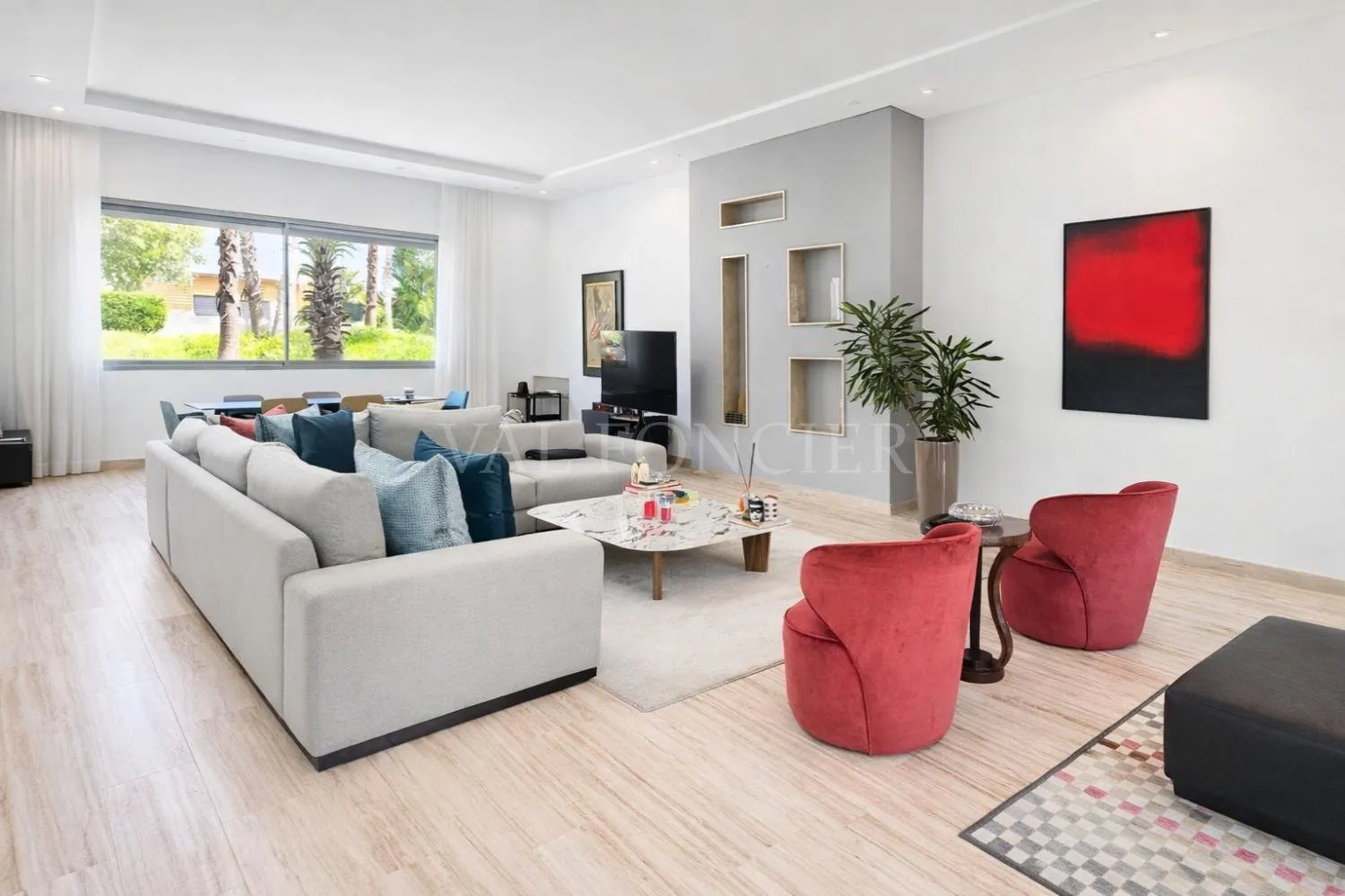 Villa moderne à louer vide sur Ain Diab – 4 chambres, piscine, résidence sécurisée, - الدار البيضاء (3)