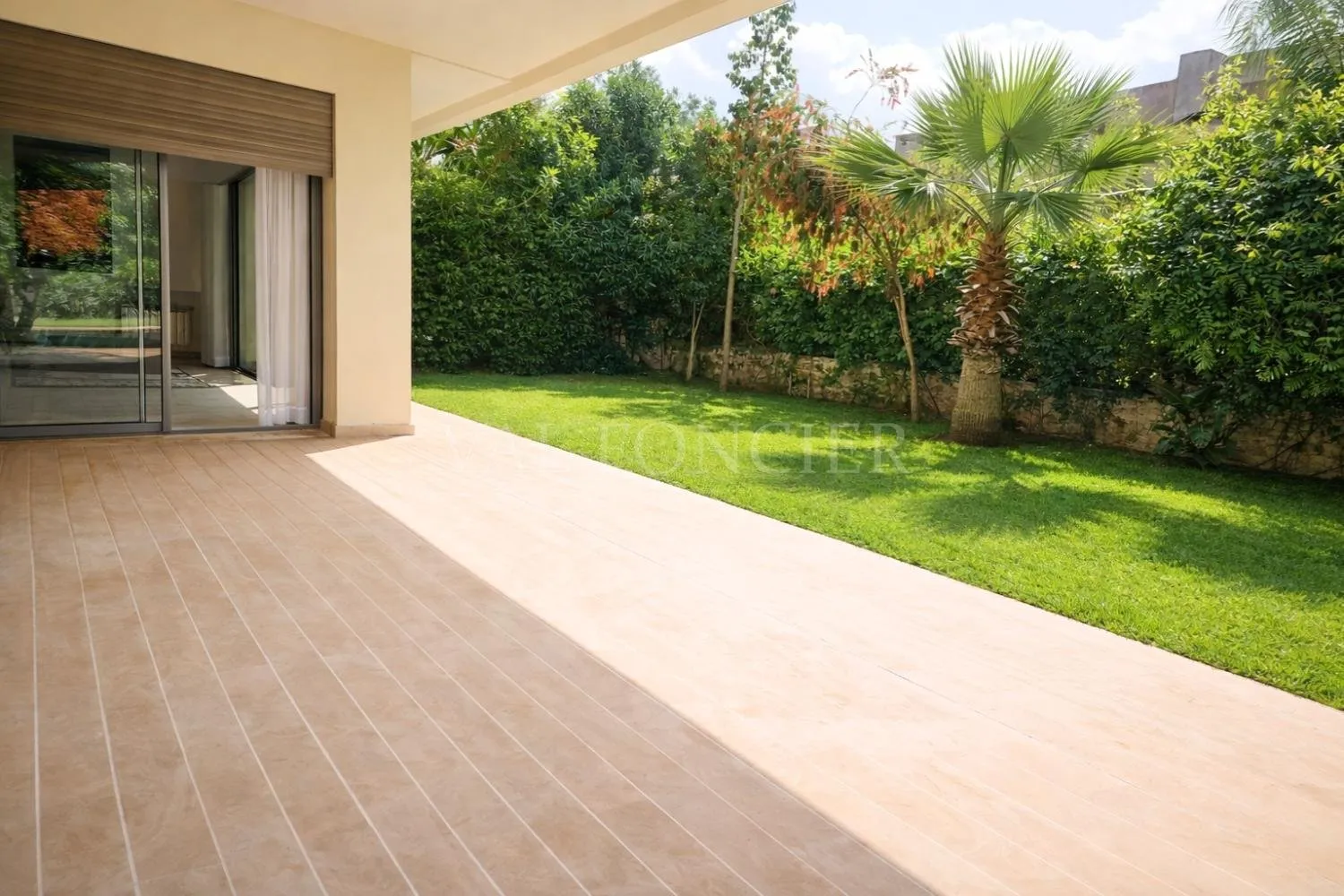 Villa moderne à louer vide sur Ain Diab – 4 chambres, piscine, résidence sécurisée, - الدار البيضاء