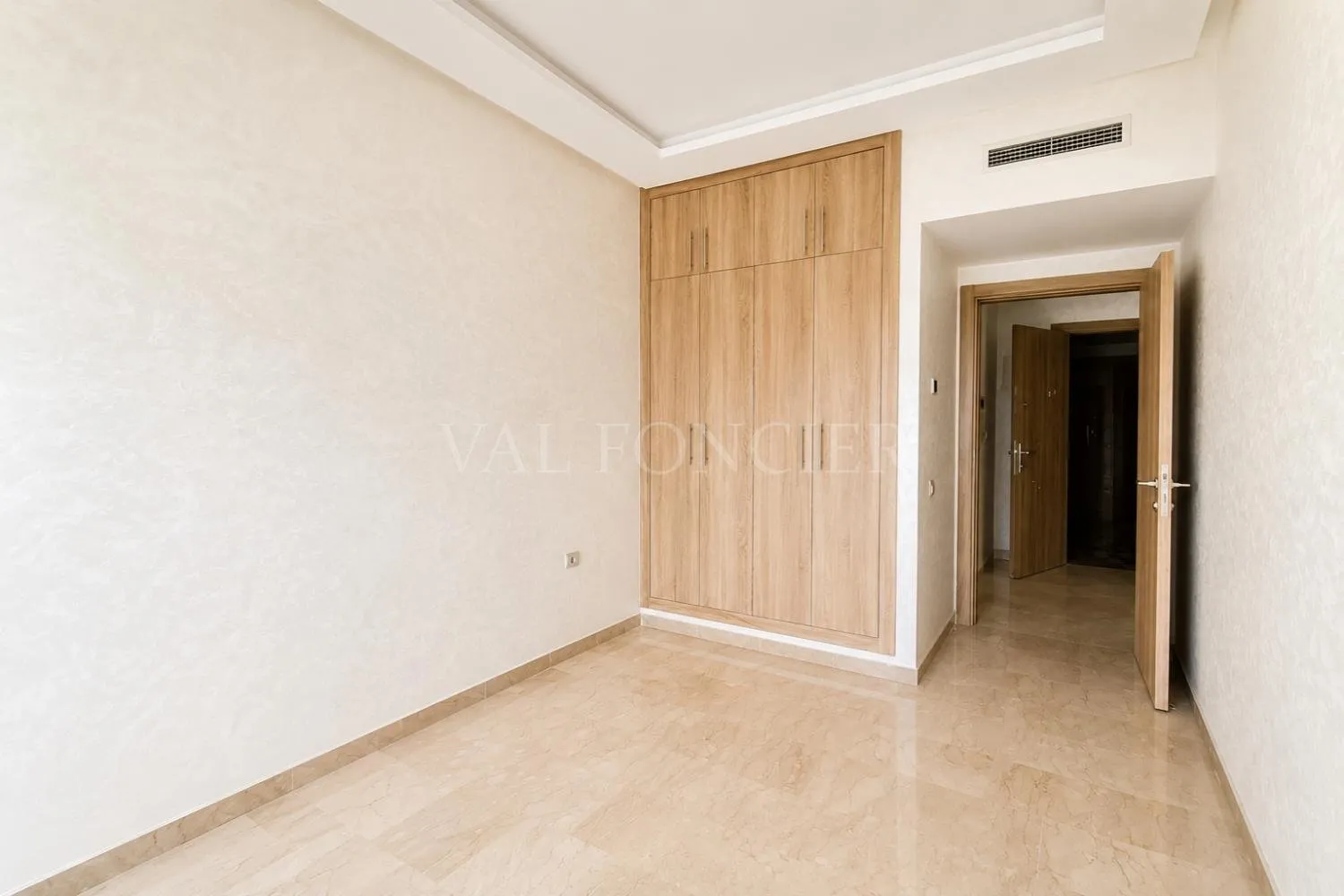 Location Appartement Neuf 1 chambre avec terrasse Quartier des Hôpitaux, Casablanca - الدار البيضاء (4)