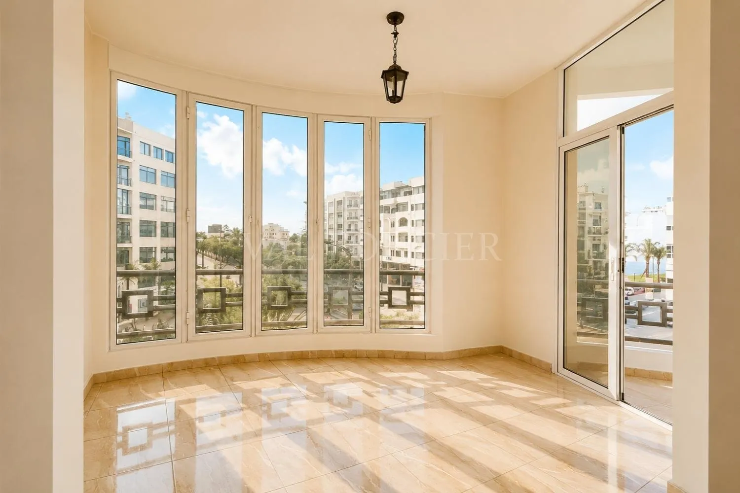 Vente Superbe Appartement 204m2 3Chambres avec terrasse Racine, Casablanca - الدار البيضاء (2)