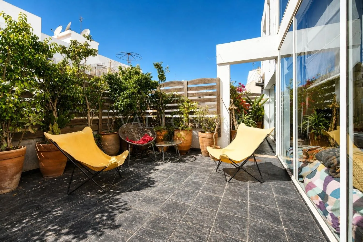 Location magnifique Duplex vide 300m2 avec terrasse à Racine, Casablanca - الدار البيضاء