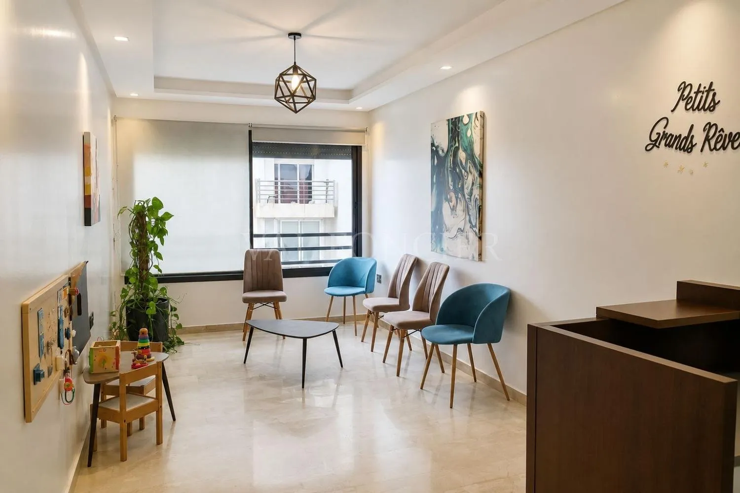 Location Studio moderne usage habitation ou bureau, Bourgogne, Casablanca - الدار البيضاء