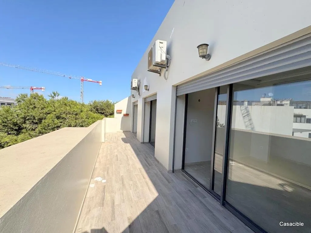 Ferme bretonne: Location appartement vide 2 chambres, terrasse. - الدار البيضاء