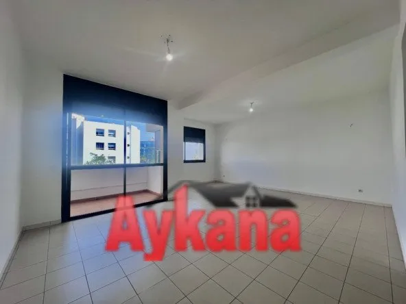 Location appartement à Hay Riad Mahaj riad - الرباط (2)