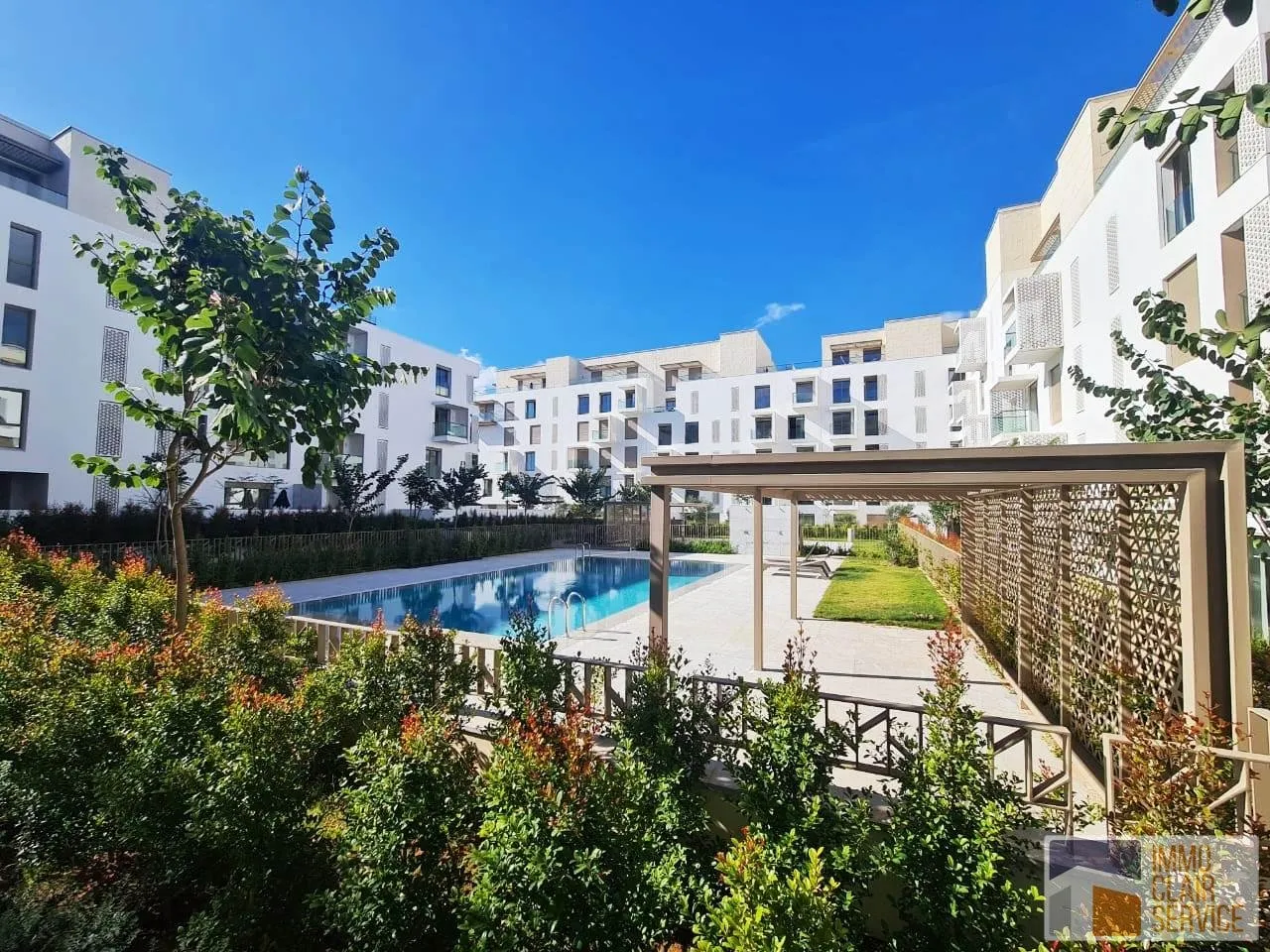 Bel appartement à louer (Orangeraies Souissi) - الرباط