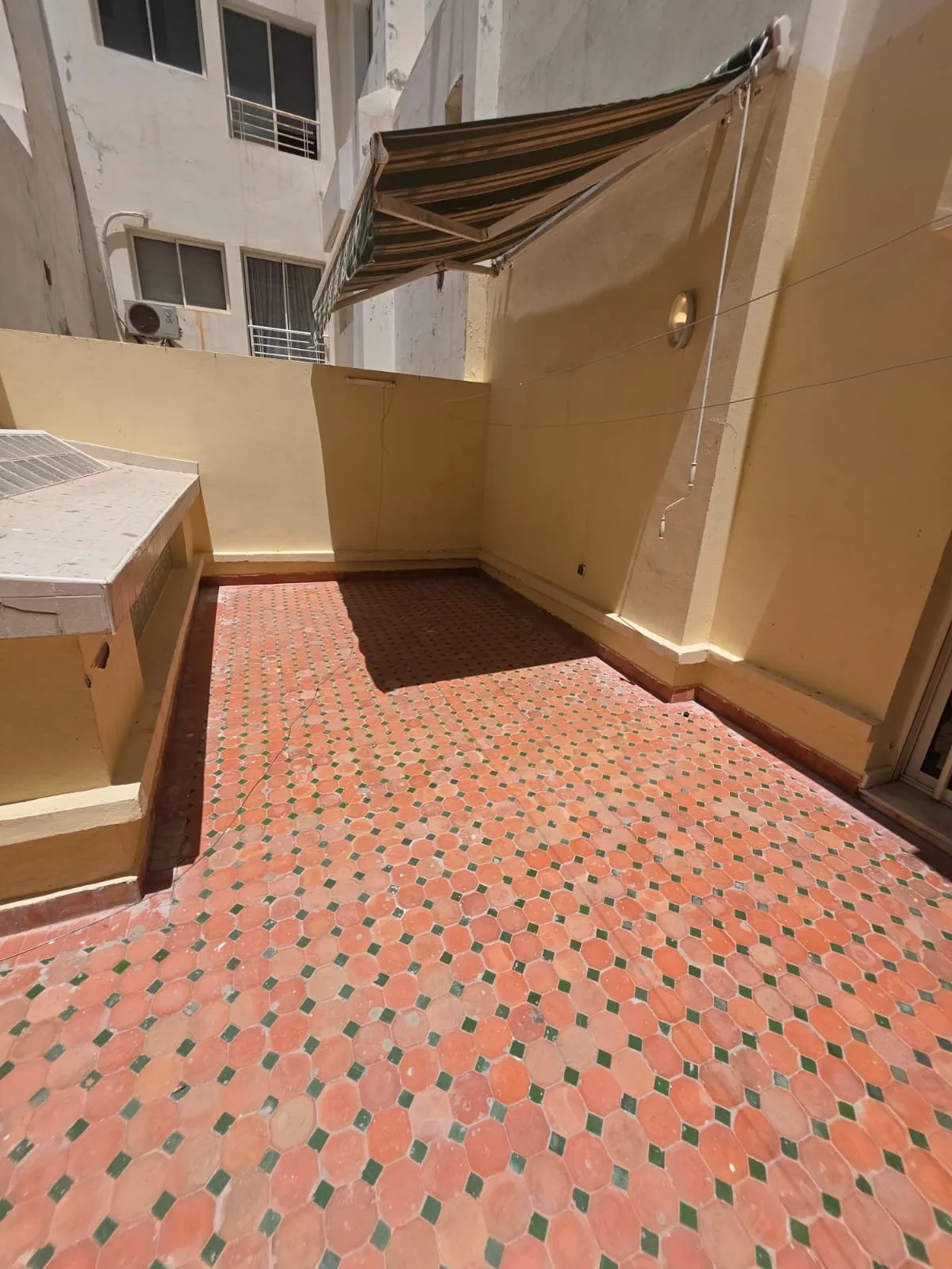 Location appartement vide quartier bourgogne Casablanca - الدار البيضاء (2)
