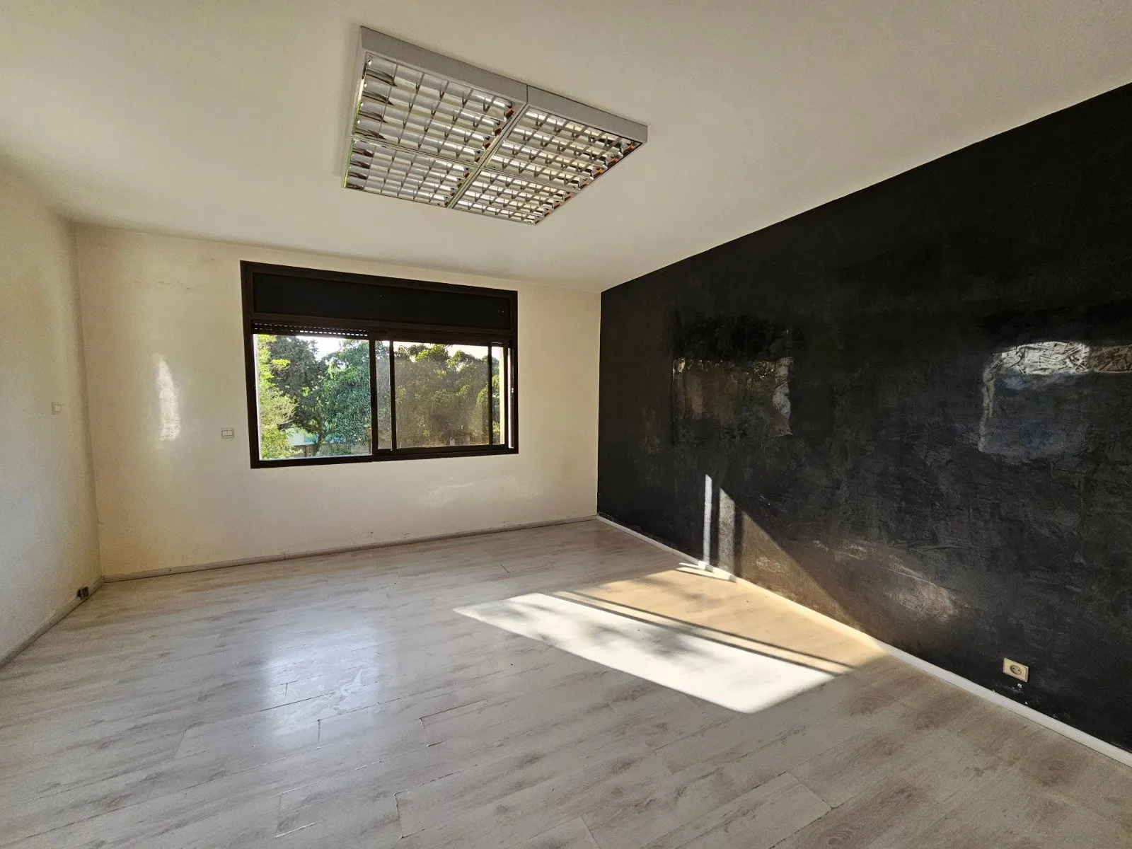Belle villa bien située à louer - الرباط (4)