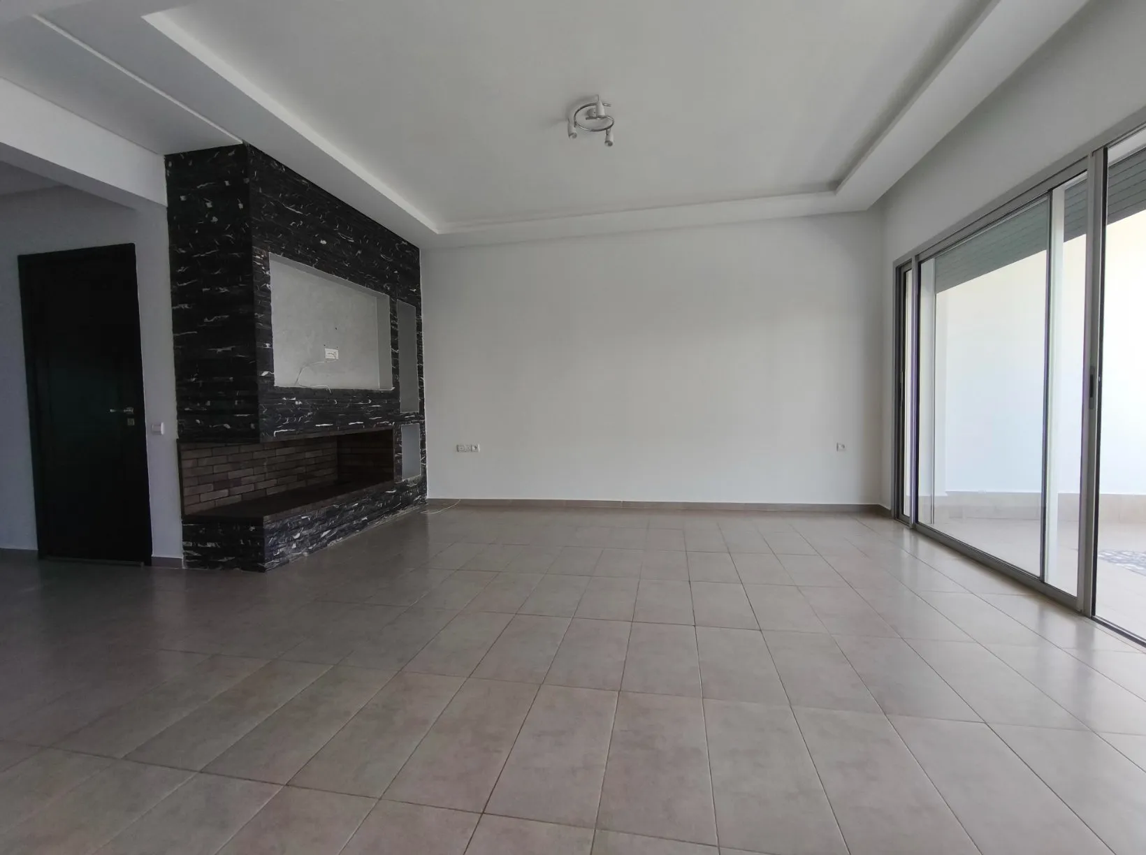 À Louer – Superbe Appartement de 110 m² à Deux Pas de l’Océan - دار بوعزة (4)