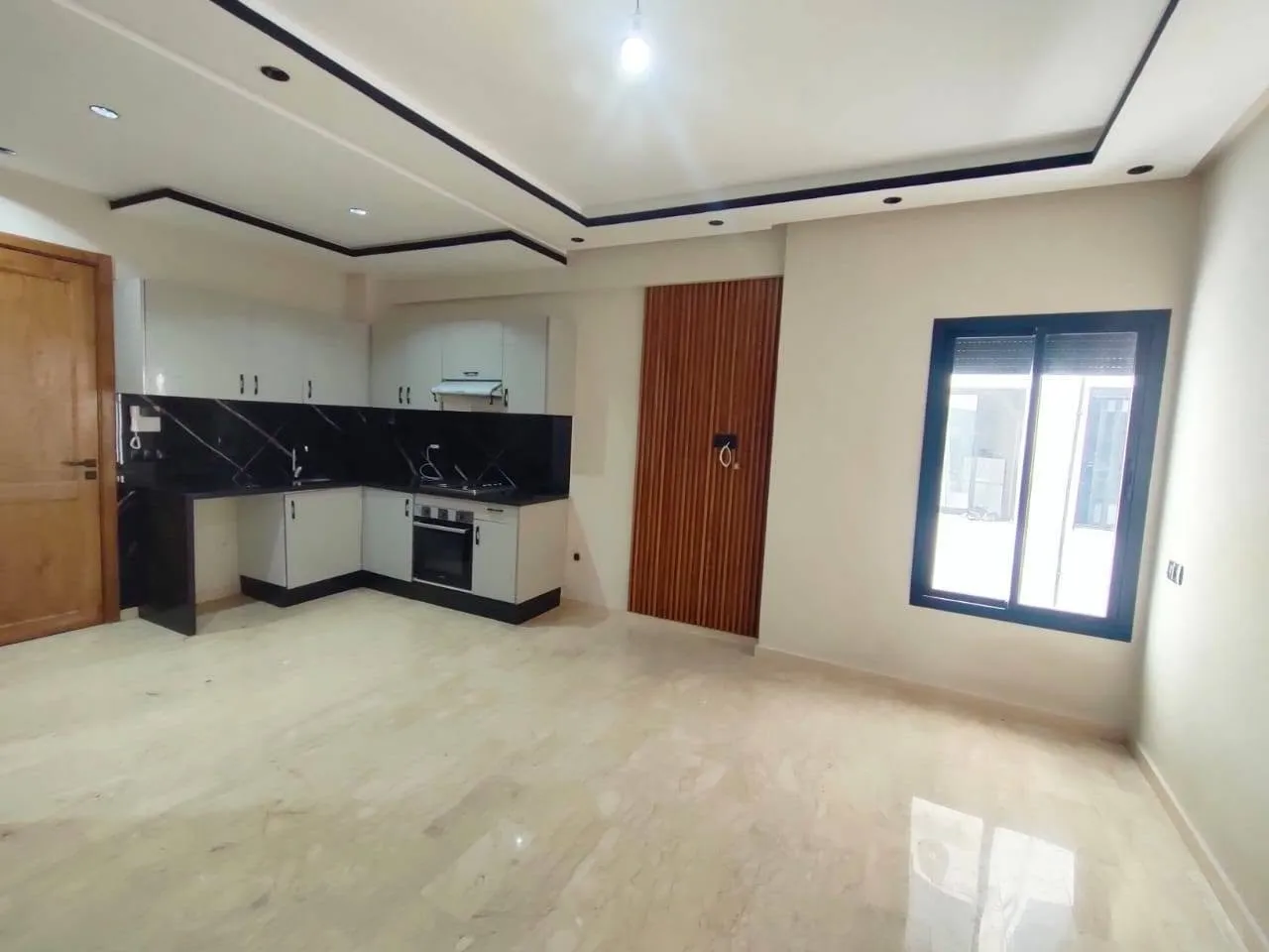 Studio vide 43m² Hôpitaux 4600 dh - الدار البيضاء