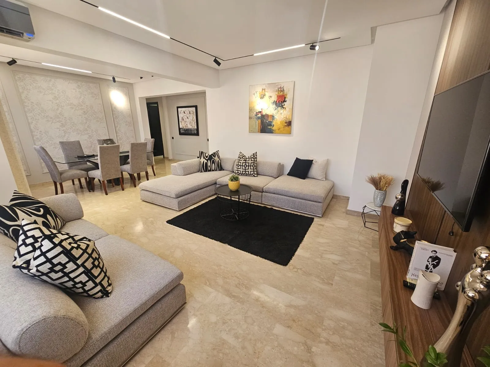 C.I.L – Magnifique Appartement Meublé de 110 m² à Louer 2CH - دار بوعزة (2)