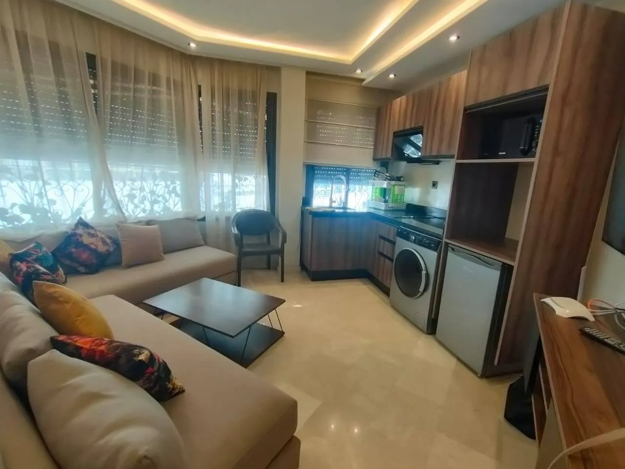 Studio meublé 42 Bourgogne 5000 dh - الدار البيضاء