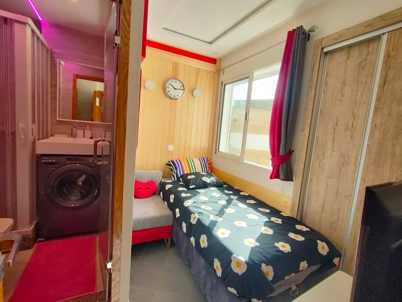 Studio Fille meublé 3500 dh - الدار البيضاء
