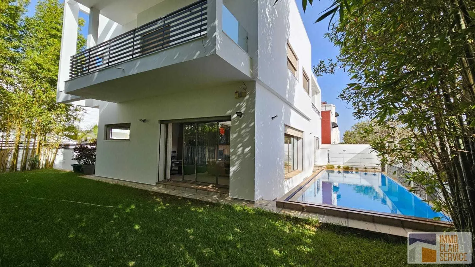 Villa bien située en location  à Harhoura - تمارة