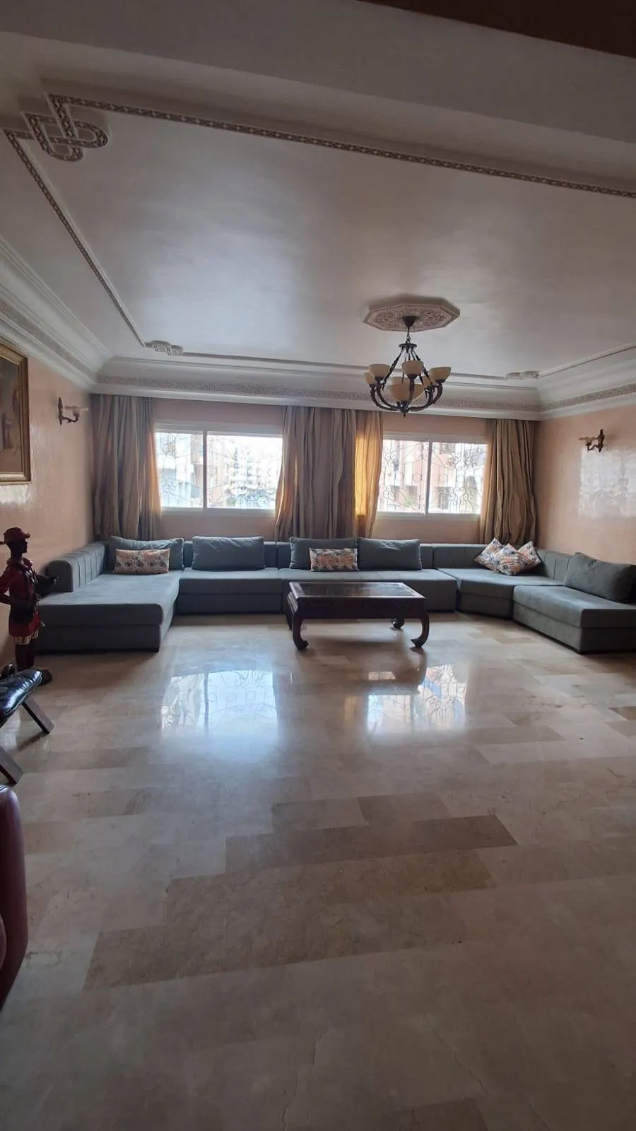 Appartement terrasse meublé 160m² 2Mars 11000 Dh - الدار البيضاء