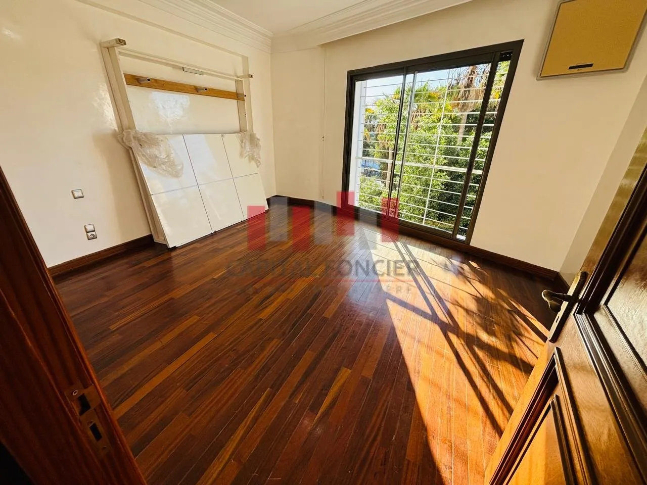 SPACIEUX BELLE ADRESSE - الدار البيضاء (3)