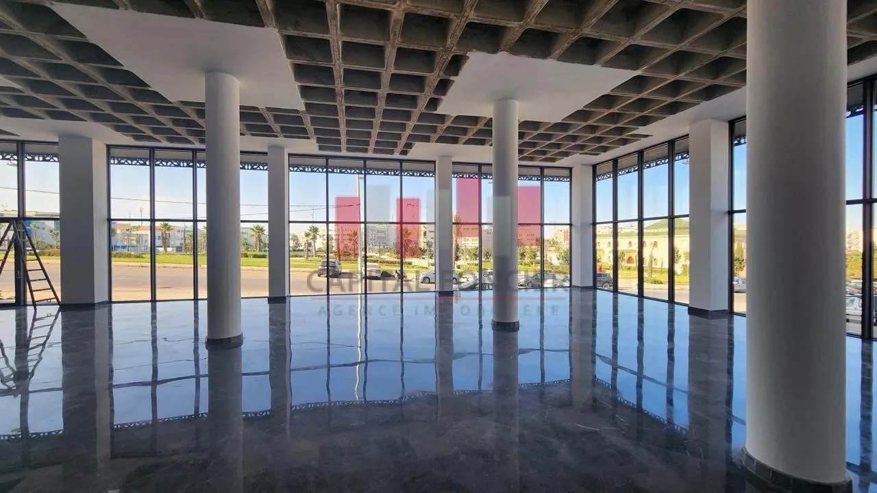 Immeuble de bureaux neuf de 2.000 m2 de surface utile a la location a bouskoura - الدار البيضاء