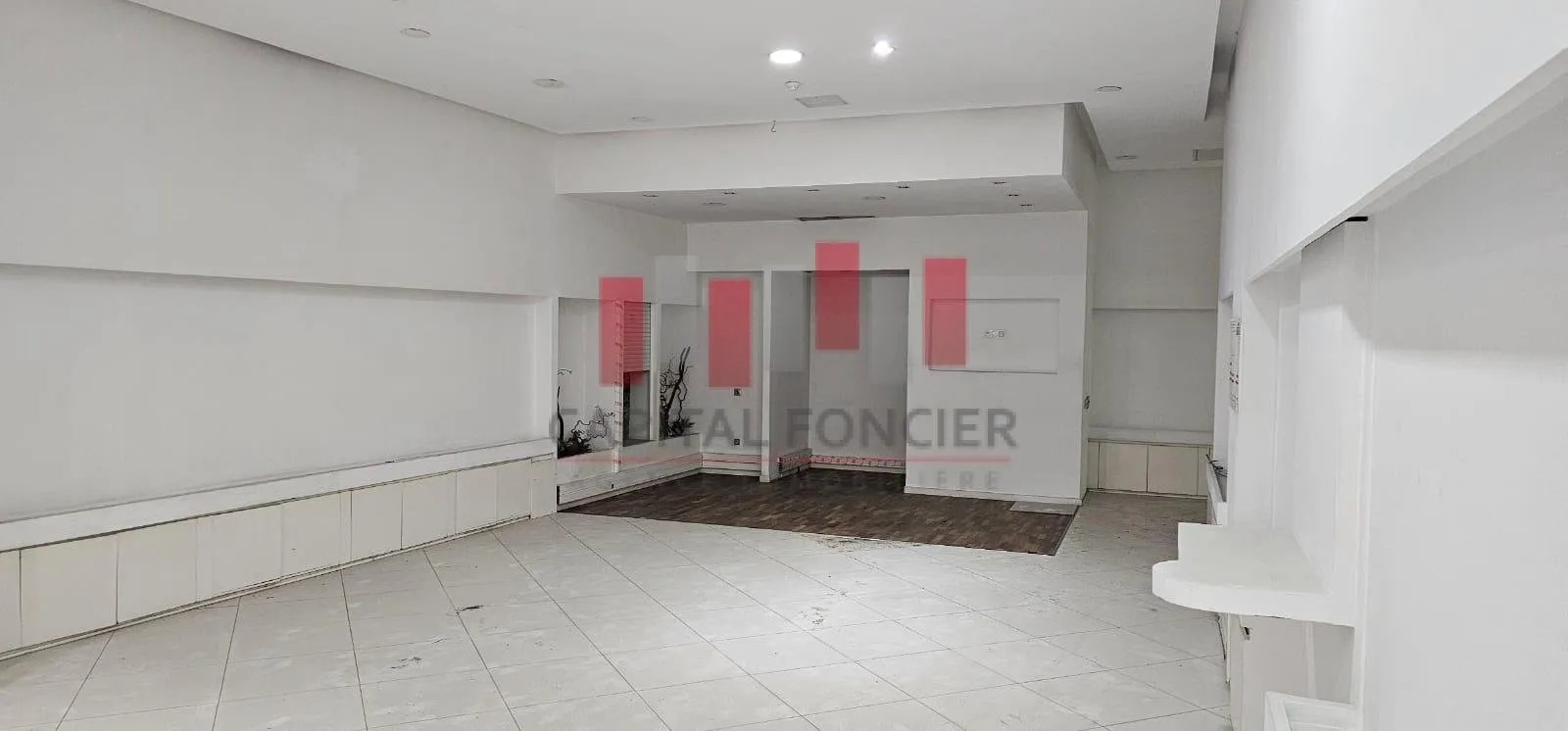 Immeuble  a usage professionnel de 1800 m2 de surfaces utiles a la location en plein quartier Abdelmoumen , Tramway mitoyen - الدار البيضاء (2)