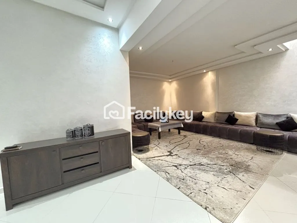 Appartement de 160 m² à Casablanca - الدار البيضاء (2)