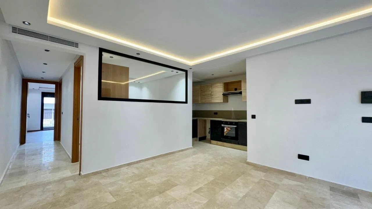 À louer Appartement ensoleillé Beauséjour - الدار البيضاء (2)