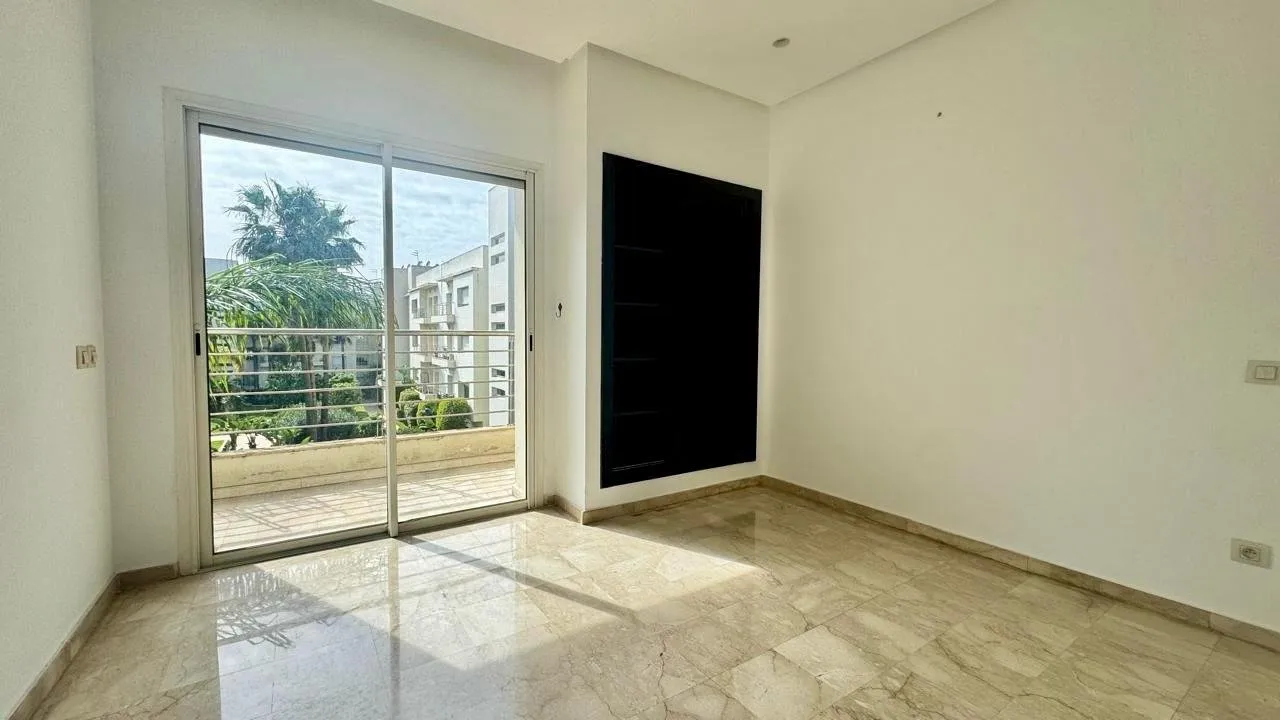 Appartement à louer dans une résidence Ain Diab - الدار البيضاء (2)
