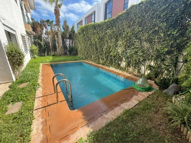 Dar Bouazza – Location rez-de-jardin avec PISCINE PRIVATIVE 2 CH - دار بوعزة