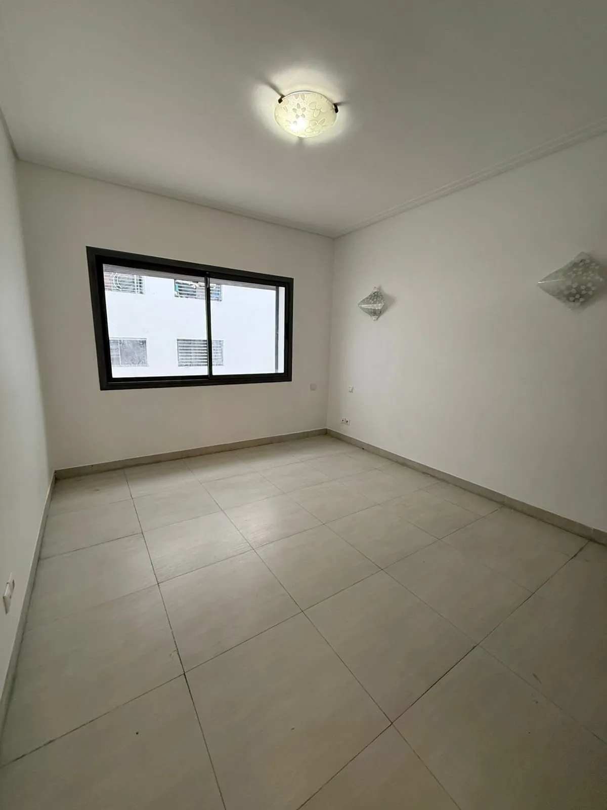 Socrate – Location d’un appartement vide 3CH - الدار البيضاء (4)