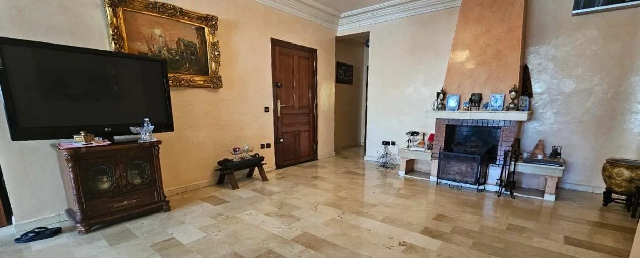Grand appartement avec terrasse - الدار البيضاء (4)