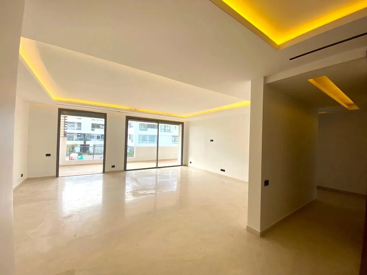 Appartement Moderne à Louer à L'Orangeraie, Souissi - الرباط (2)