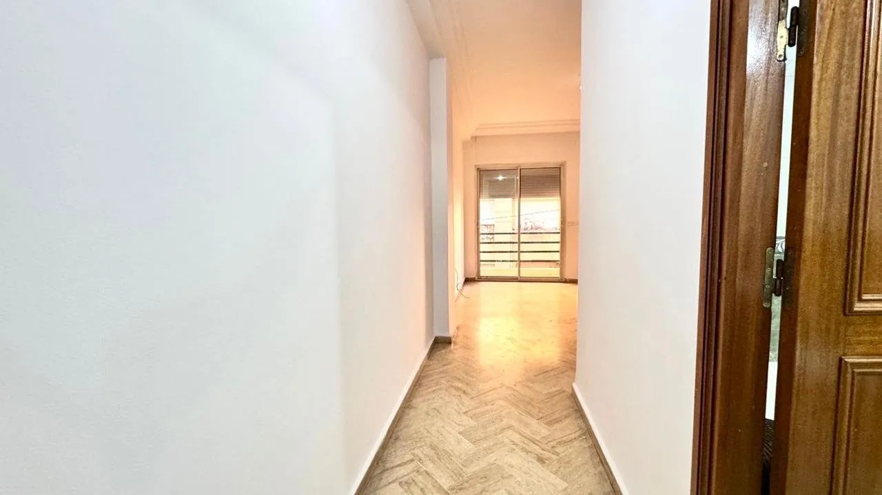Appartement à louer à Triangle d'or - الدار البيضاء (4)