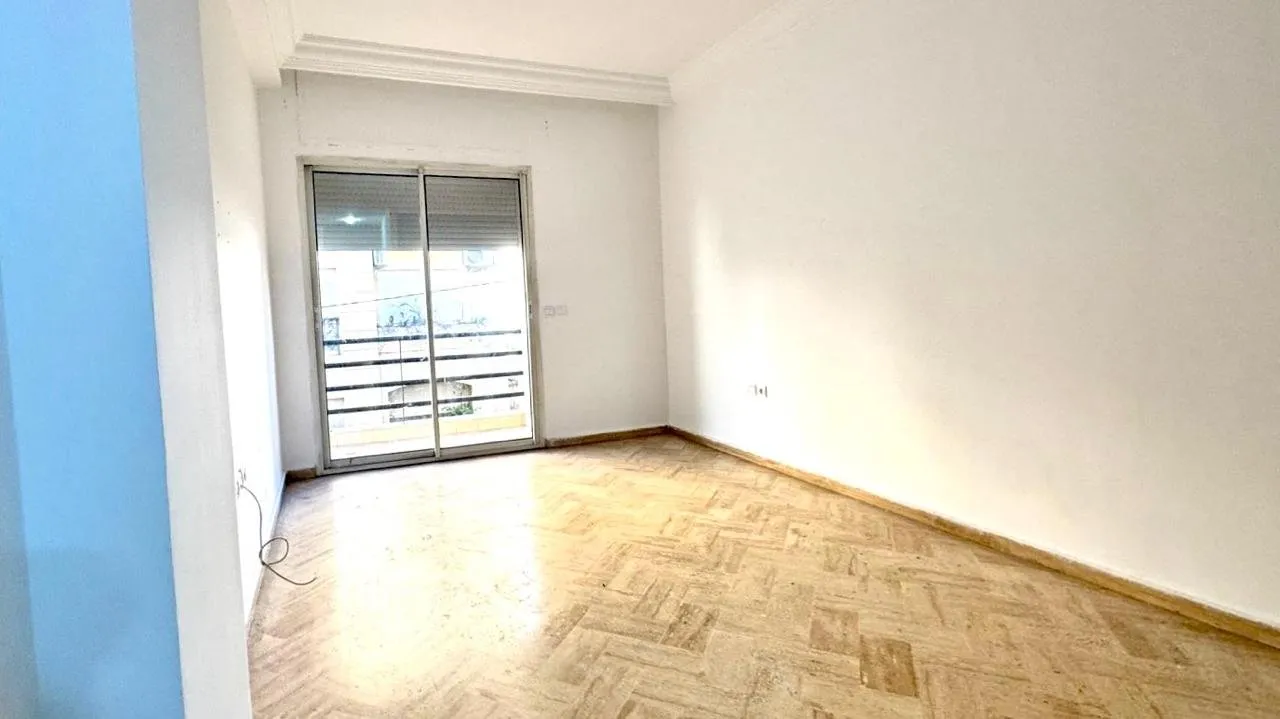 Appartement à louer à Triangle d'or - الدار البيضاء (2)