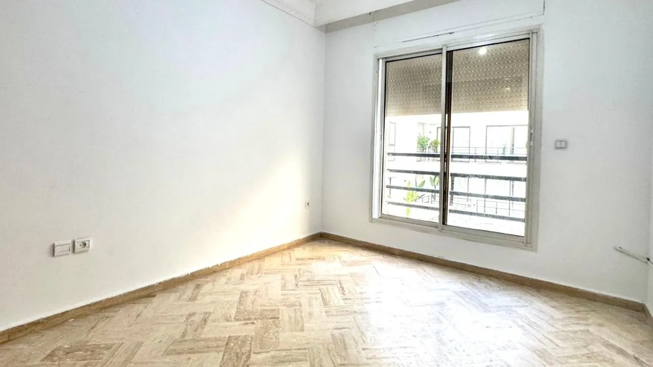 Appartement à louer à Triangle d'or - الدار البيضاء (3)